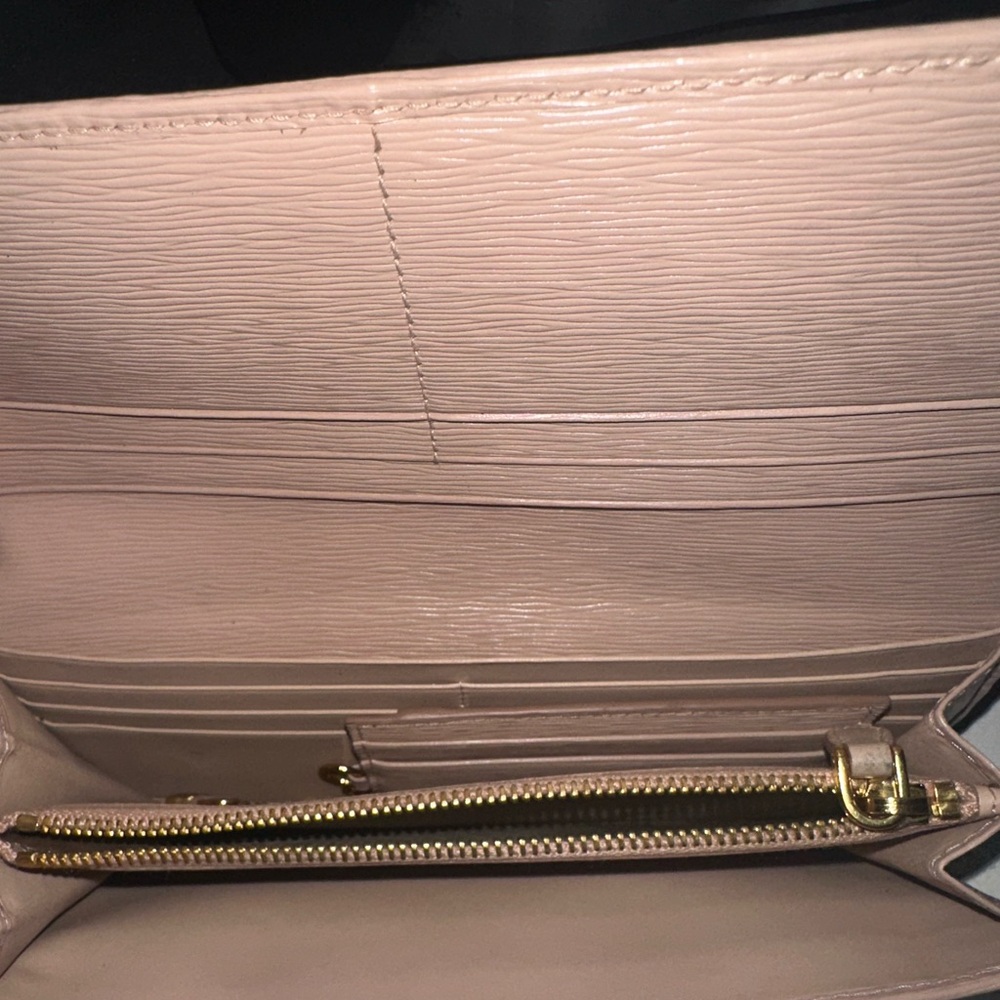 Authentic Prada wallet - Picture 8 of 12